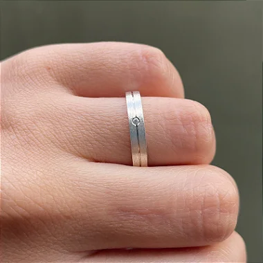 VL 1215 - Par de Alianças em Ouro Branco 18K