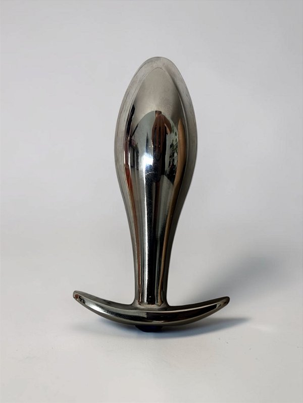 PLUG COM HASTE DE SEGURANÇA