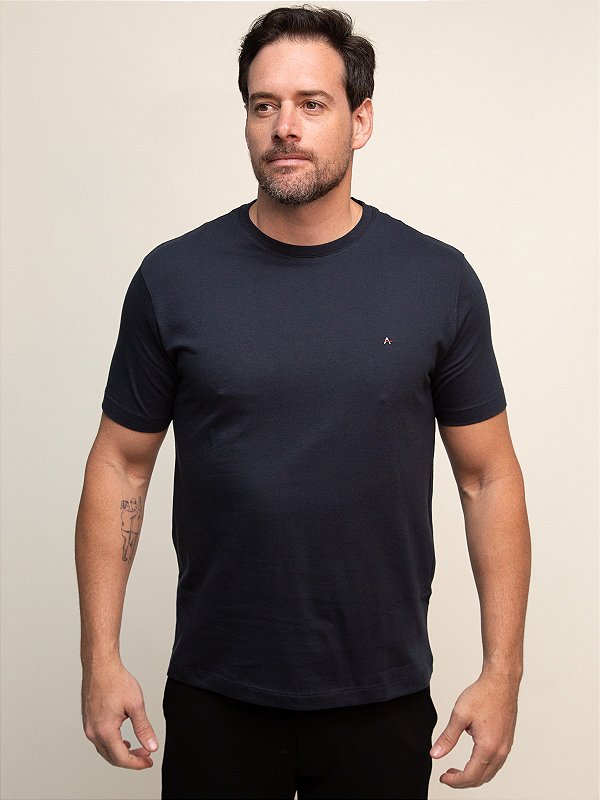 Camiseta Básica Aramis Marinho