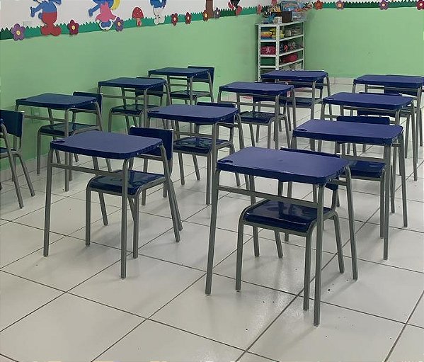 Conjunto de Mesa  e Cadeira Escolar junior em Resina Plastica