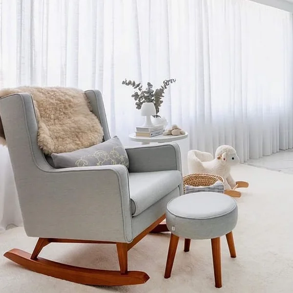 Poltrona de Amamentação Balanço Wind - Linho cinza claro.