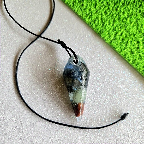 Pêndulo Energético em Resina e Cristais