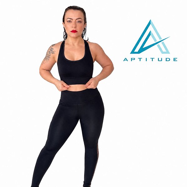 Cropped Use Aptitude Limited Up Cruzado nas Costas preto