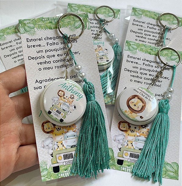 10 Bottons Chaveiros Dupla-Face com Card + Tassel + Miçangas + Embalagem Individual - Safari Menino