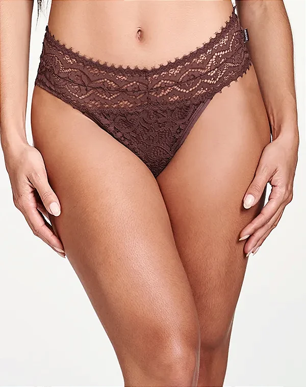 CALCINHA FIO DENTAL LEQUE RENDA PRETA NAYANE RODRIGUES