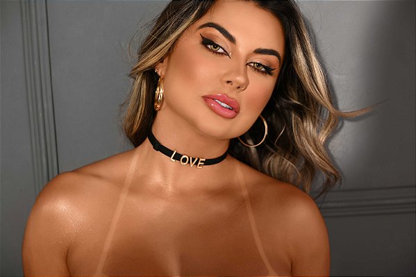 CHOKER LETRAS DOURADAS