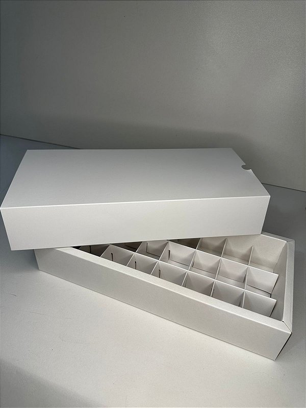 Caixa borda moldura 6cm altura com divisórias para 24 doces tampa modelo luva - 10 unidades