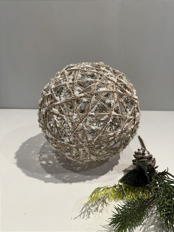 Bola aramada branca 20cm