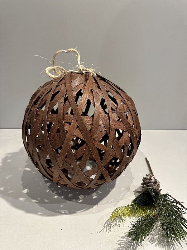 Bola de palha cor amendoa 26cm