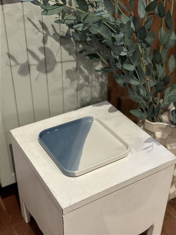 Prato quadrado azul e branco M