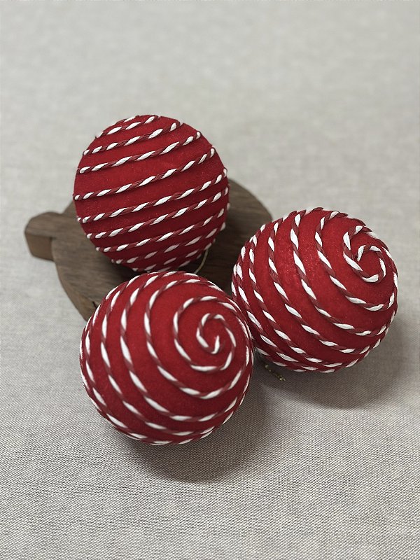 Jogo de bolas vermelho e branco