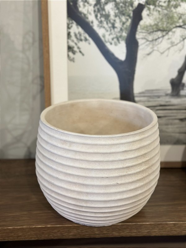 Cachepot em cimento nude