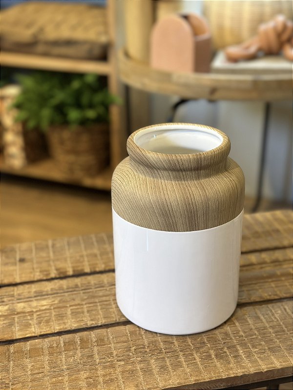 Vaso de cerâmica branco