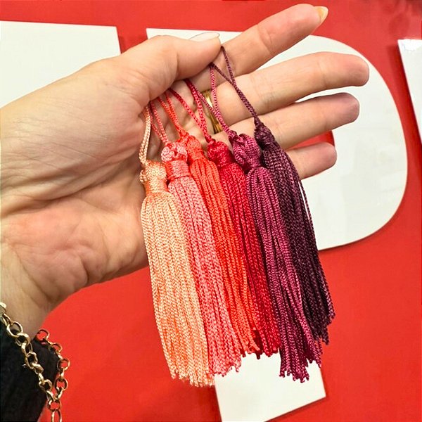 Tassel Pingente 7cm - Tons de Vermelho - Unidade