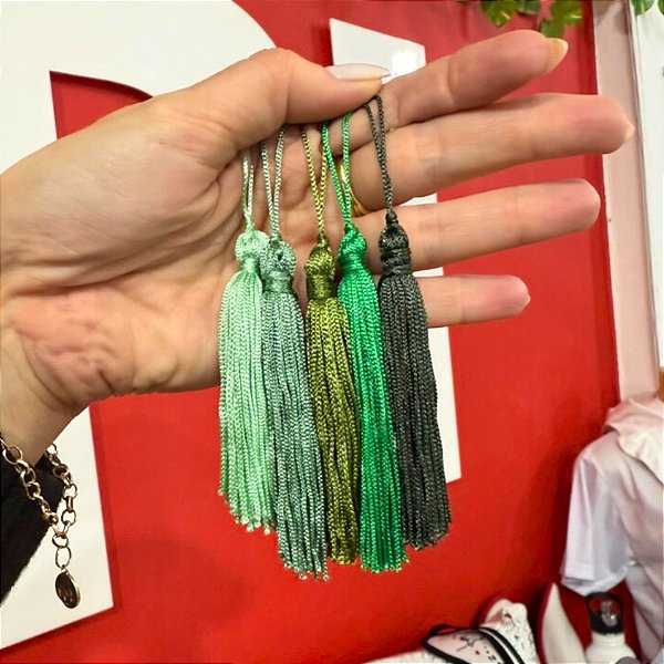 Tassel Pingente 7cm - Tons de Verde - Unidade