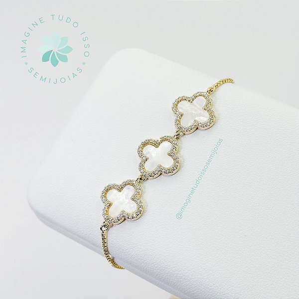Pulseira Semijoia Trevo Cravejado e Estilo Madrepérola Gravatinha (dourada)