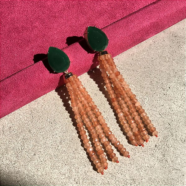 Brinco 2 em 1 Gota Esmeralda Leitosa Com Franja Removível Em Pedras Naturais Jade Laranja Mescla Banhado a Ouro