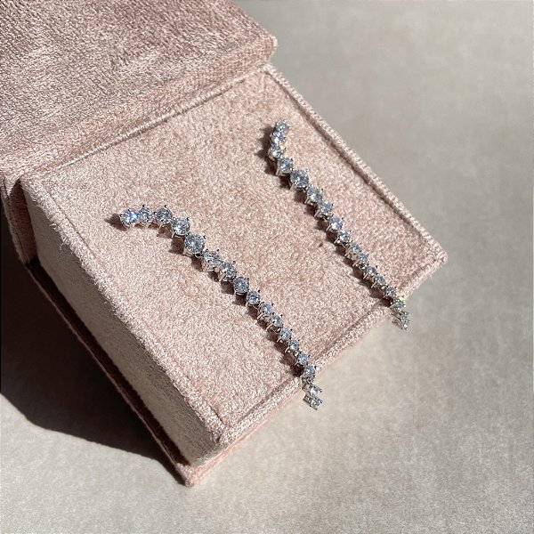 Brinco Ear Cuff Pêndulo Banhado a Ródio Branco