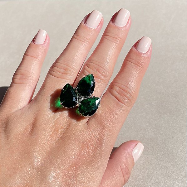 Anel Leaf Esmeralda Banhado a Ródio Branco