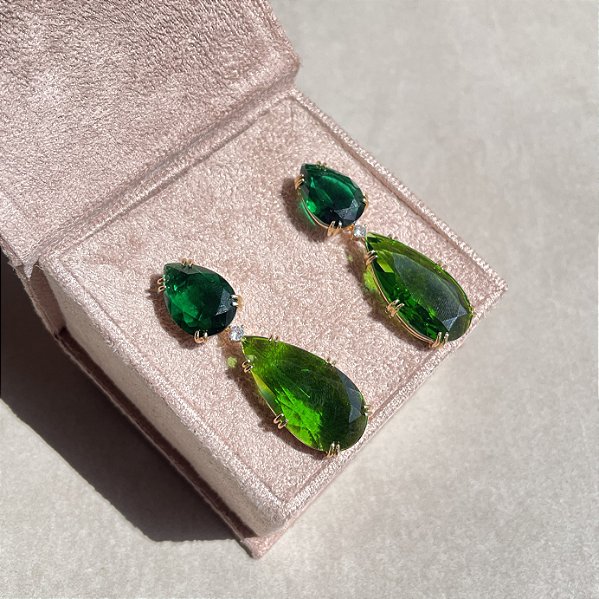 Brinco Bicolor Verde Oliva e Esmeralda Banhado a Ouro