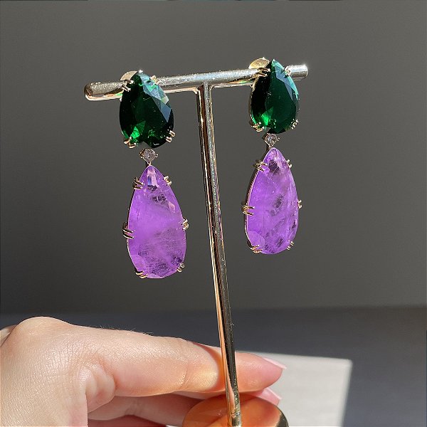 Brinco Bicolor Esmeralda E Ultraviolet Fusion Banhado a Ouro