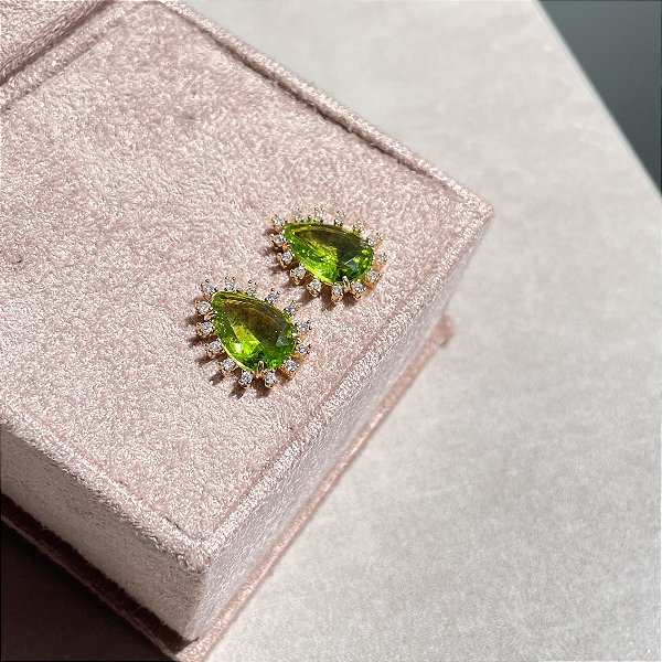 Brinco Gota Cravejada Peridoto Banhado a Ouro