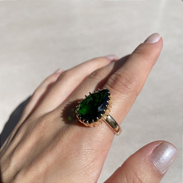 Anel Gota Verde Esmeralda Banhado a Ouro