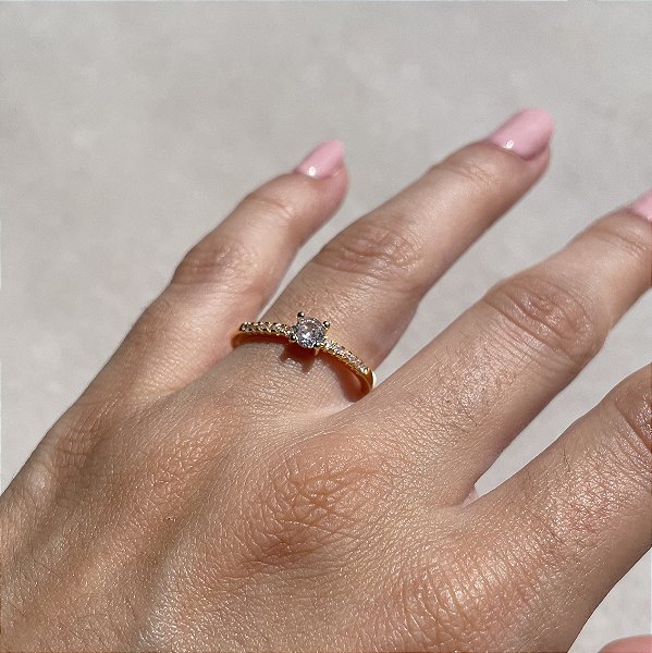 Anel Solitario 3mm Banhado a Ouro - Aro 18