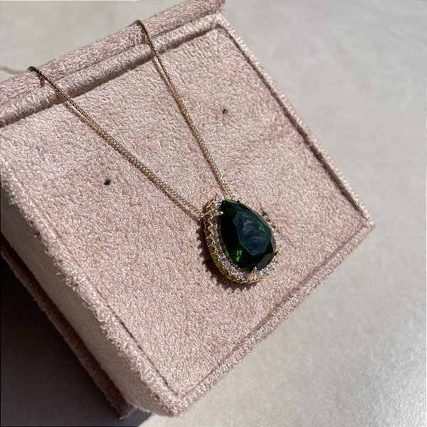 Colar Gota Borda Cravejada Esmeralda Banhado a Ouro