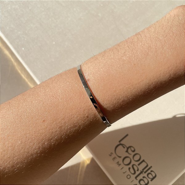 Bracelete Liso Banhado a Ródio Branco