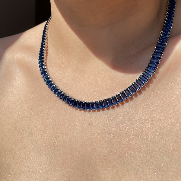 Colar Riviera Maleável Baguetes Safira Azul Banhado a Ródio Branco