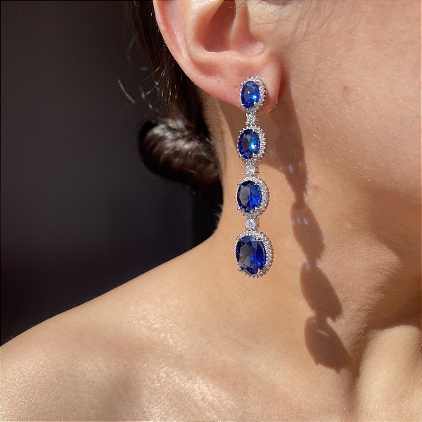 Brinco Princess Oval Safira Azul Banhado a Ródio Branco