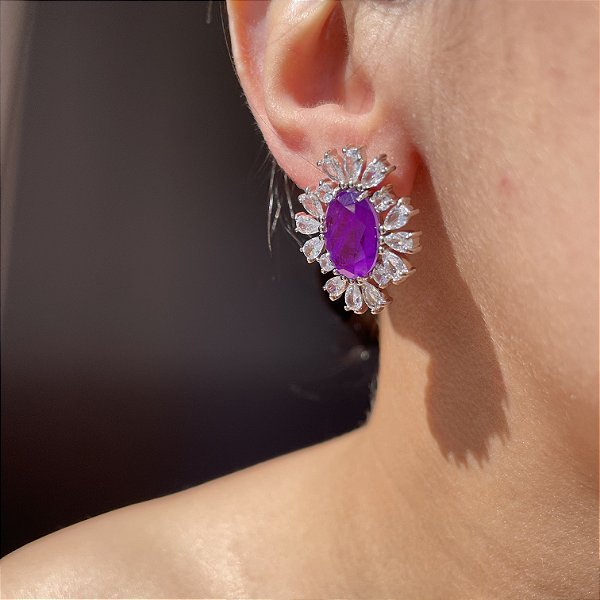 Brinco Oval Ultraviolet Fusion Banhado a Ródio Branco