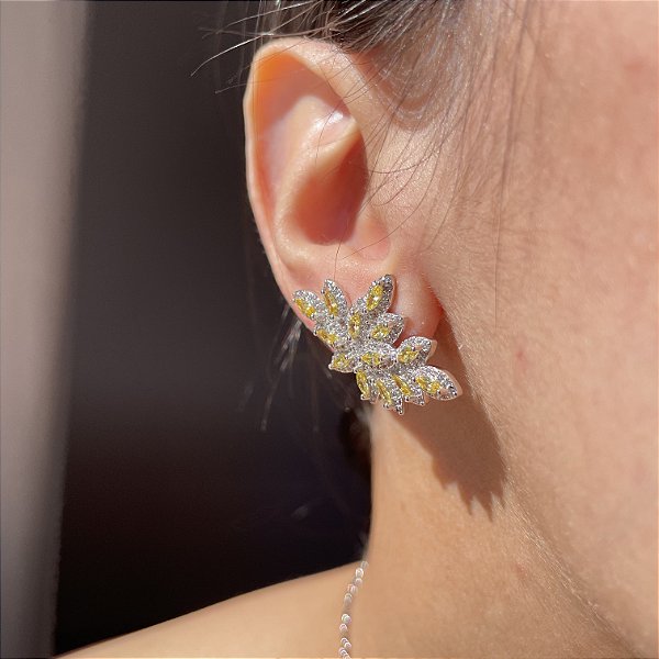 Brinco Ear Cuff Navetes Leaf Yellow Banhado a Ródio Branco