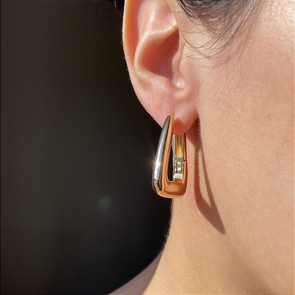 Brinco Argola Triângulo Lisa Banhado a Ouro