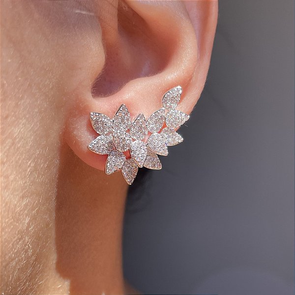 Brinco Ear Cuff Leaf Relevo Cristal Banhado a Ródio Branco