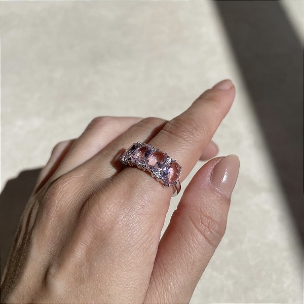 Anel Meia Aliança Oval Light Pink Banhado a Ródio Branco - Aro Regulável