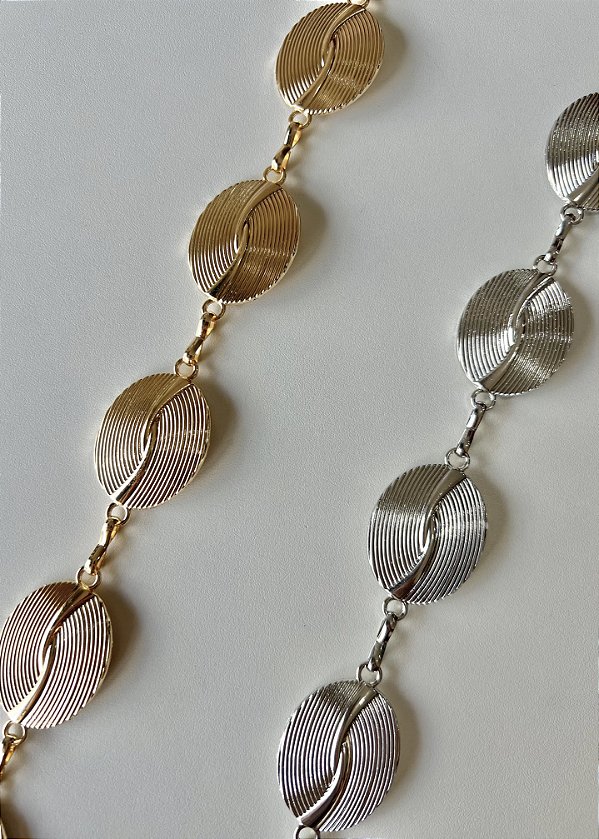 Cinto correntaria medalha oval riscada