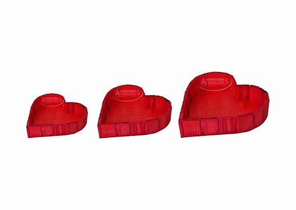 Cesta Coração de Pinus Vermelho