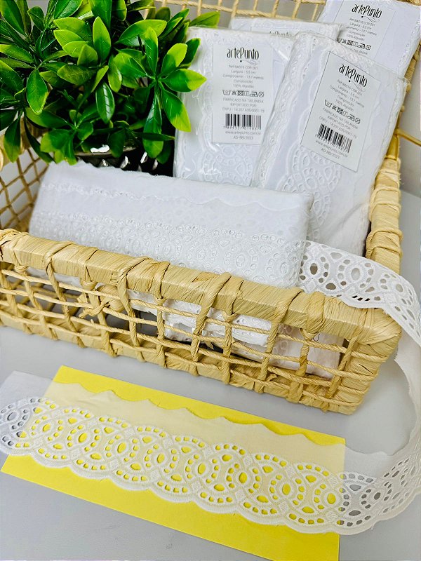 Bordado Inglês Ref: BA016 (Branco)