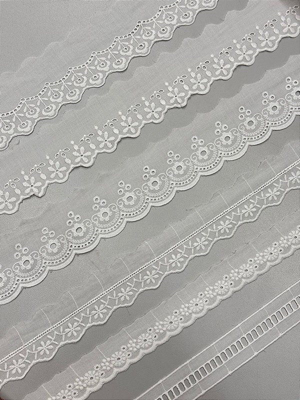 KIT BORDADO INGLÊS PARA 12 PANOS ACOMPANHA CARRETEL EM MDF