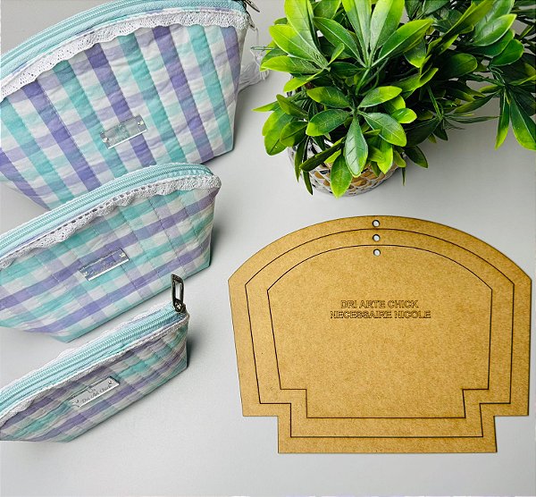 Kit Régua Necessaire Meia Lua Luna