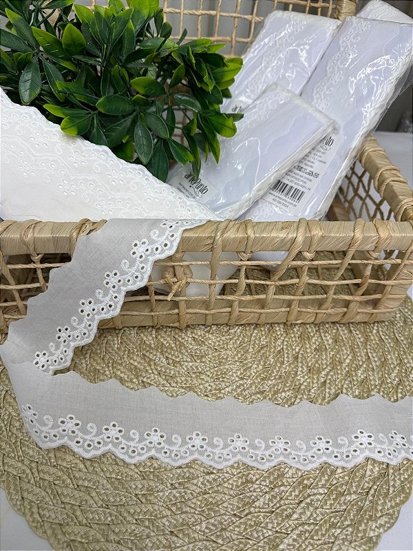 Bordado Inglês Ref: BA040 (Branco)