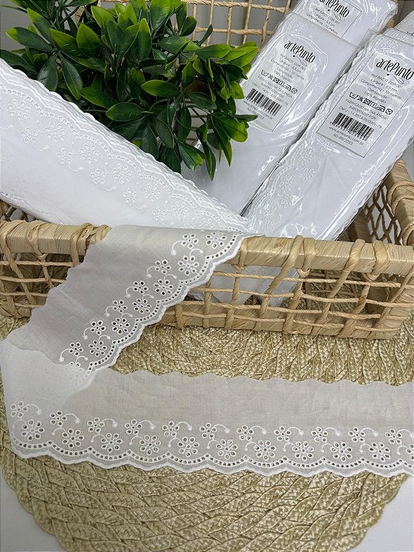 Bordado Inglês Ref: BA031 (Branco)