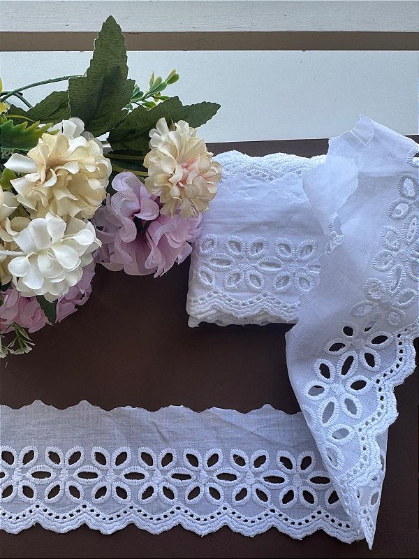 Bordado Inglês Ref: BA055 - 13,7 Metros (Branco)