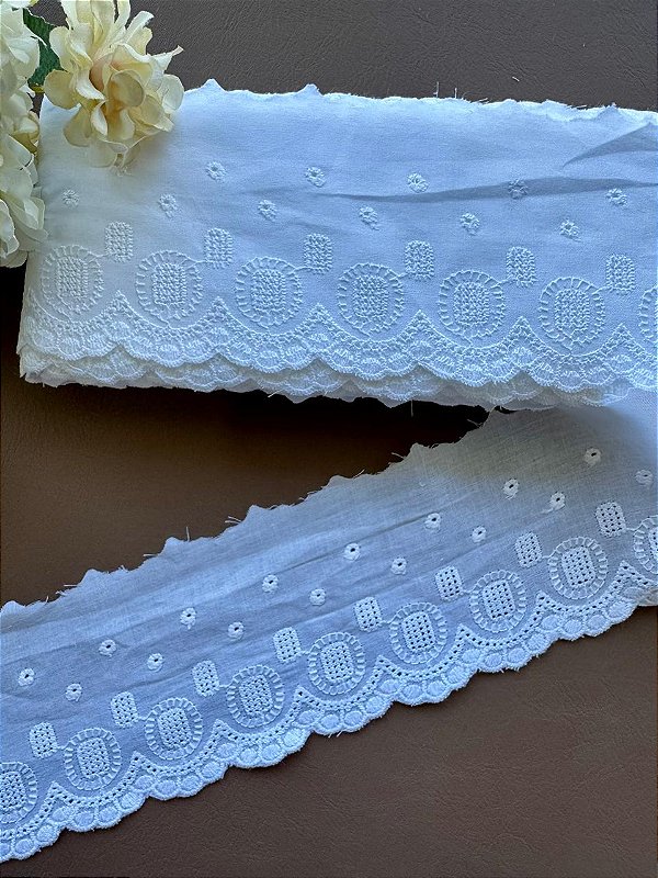 Bordado Inglês Ref: BA056 - 13,7 Metros (Branco)