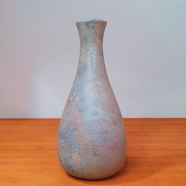 Vaso Solitário Em Pedra Sabão (25,5 x 7 cm)
