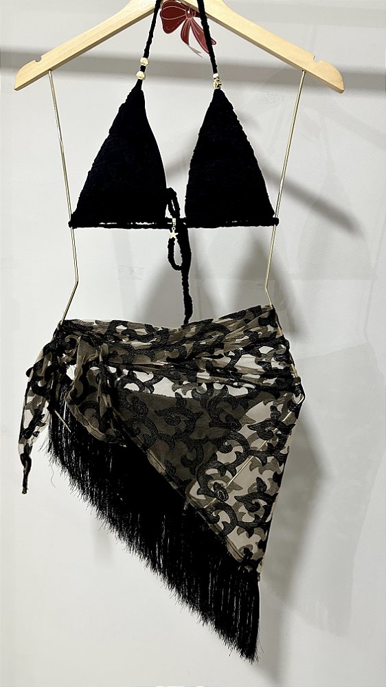 SAIA LENÇO DE RENDA PRETA COM FRANJA DOURADA