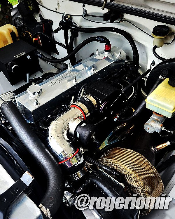 Caminhonete Chevrolet C-20 Deluxe 6 cilindros turbo