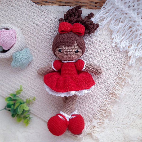 Boneca Mari de Crochê Vermelha Colecionável